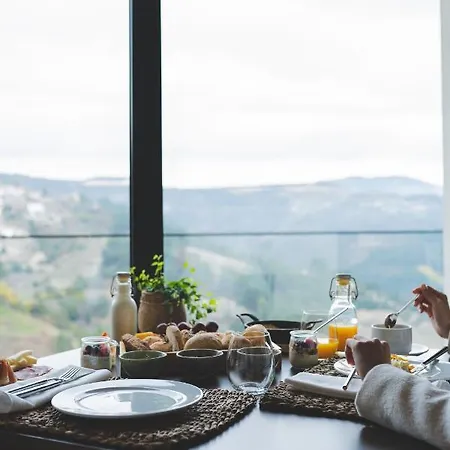 Mw Douro Wine & Hotel