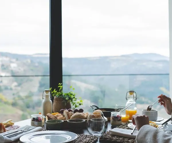 Mw Douro Wine & Hotel