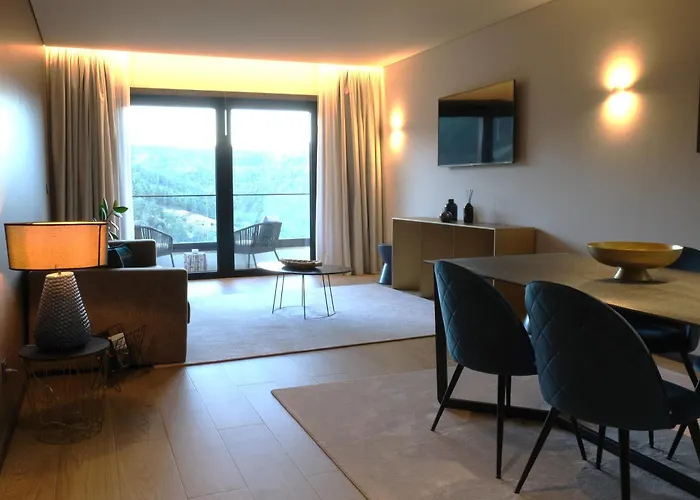 Mw Douro Wine & 5* Santa Marta de Penaguiao